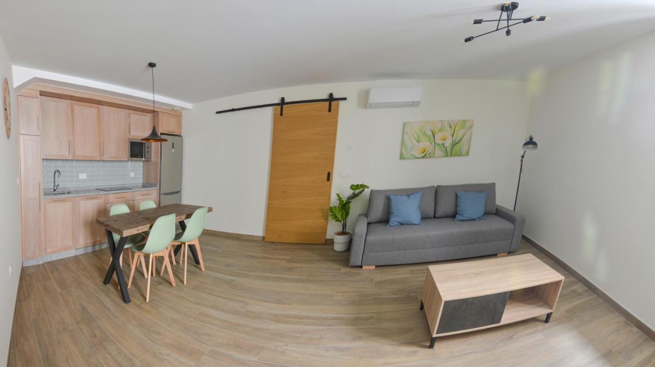 Apartamentos Turísticos Hornillo Caceres Bagian luar foto