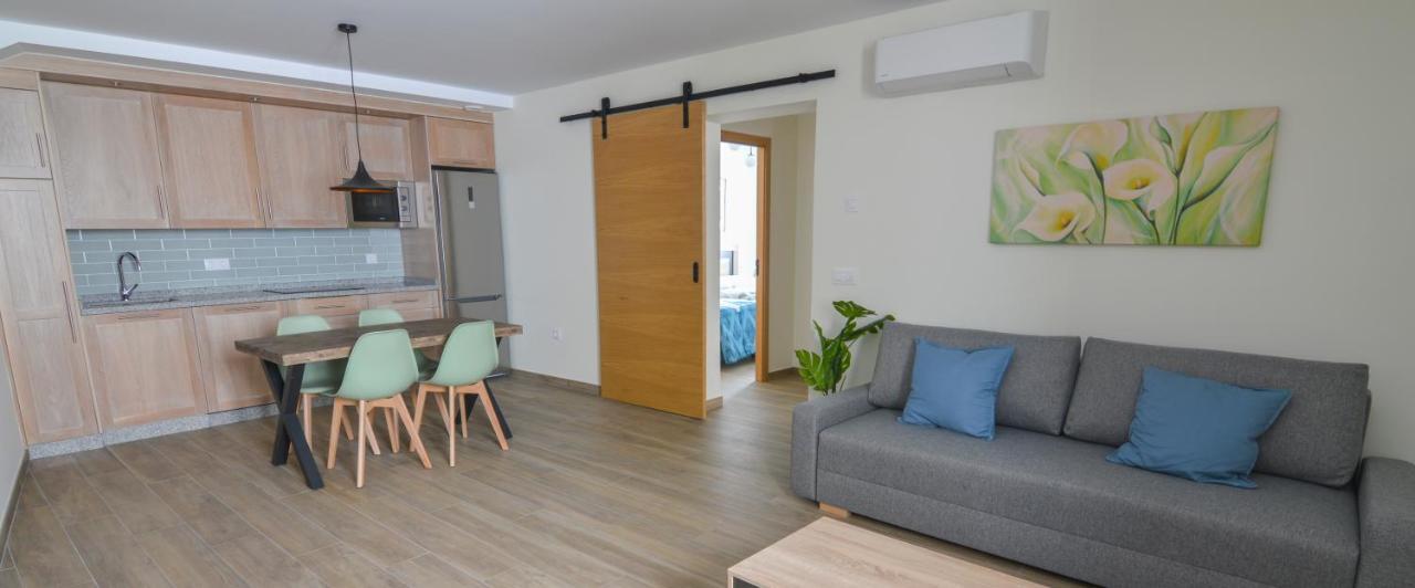 Apartamentos Turísticos Hornillo Caceres Bagian luar foto
